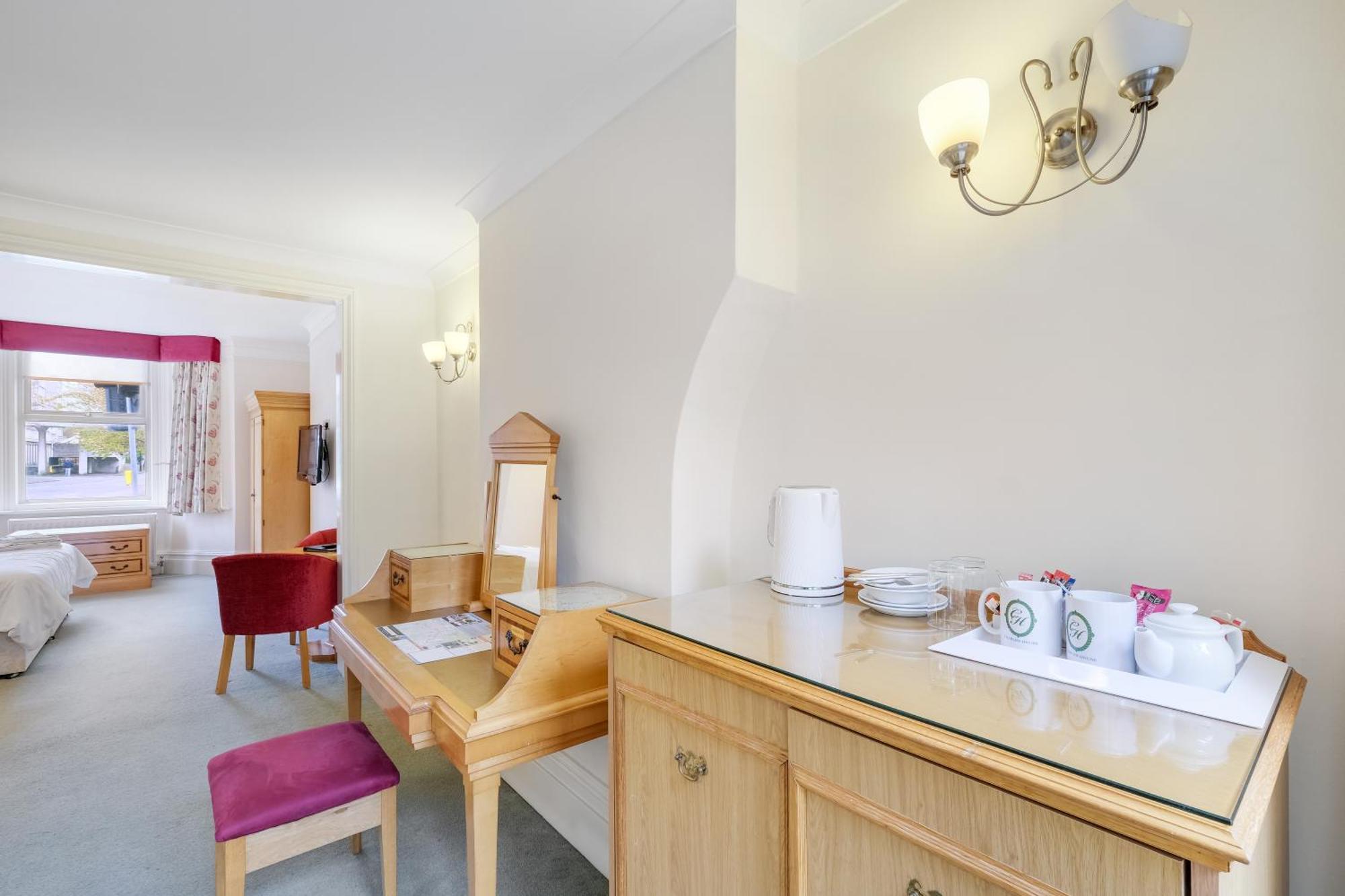 Charles House - Castle Guest house 4*