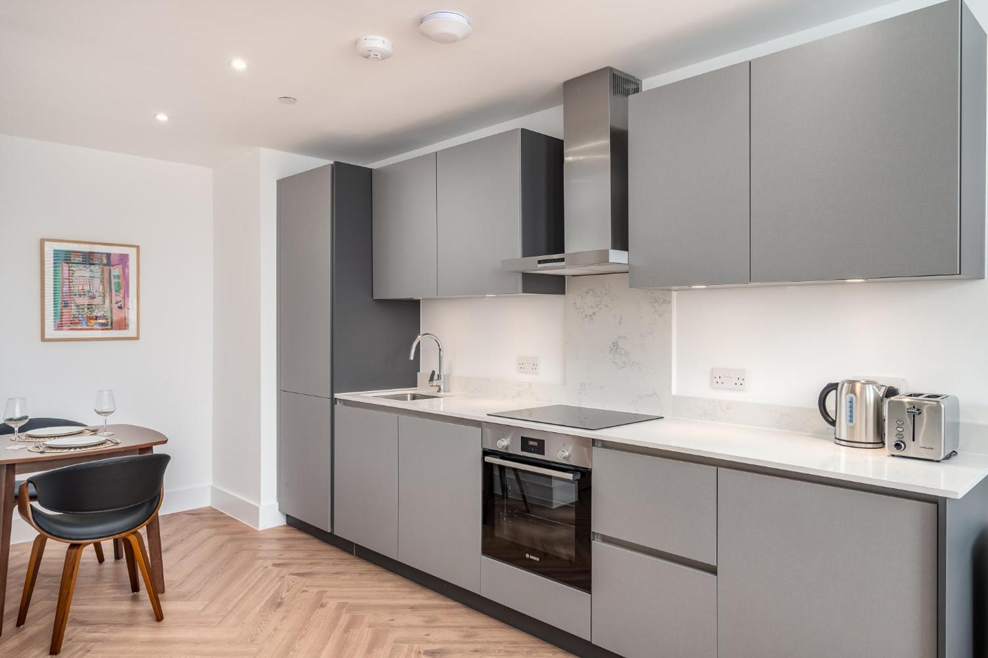 Apartment Stylish Spacious In Windsor