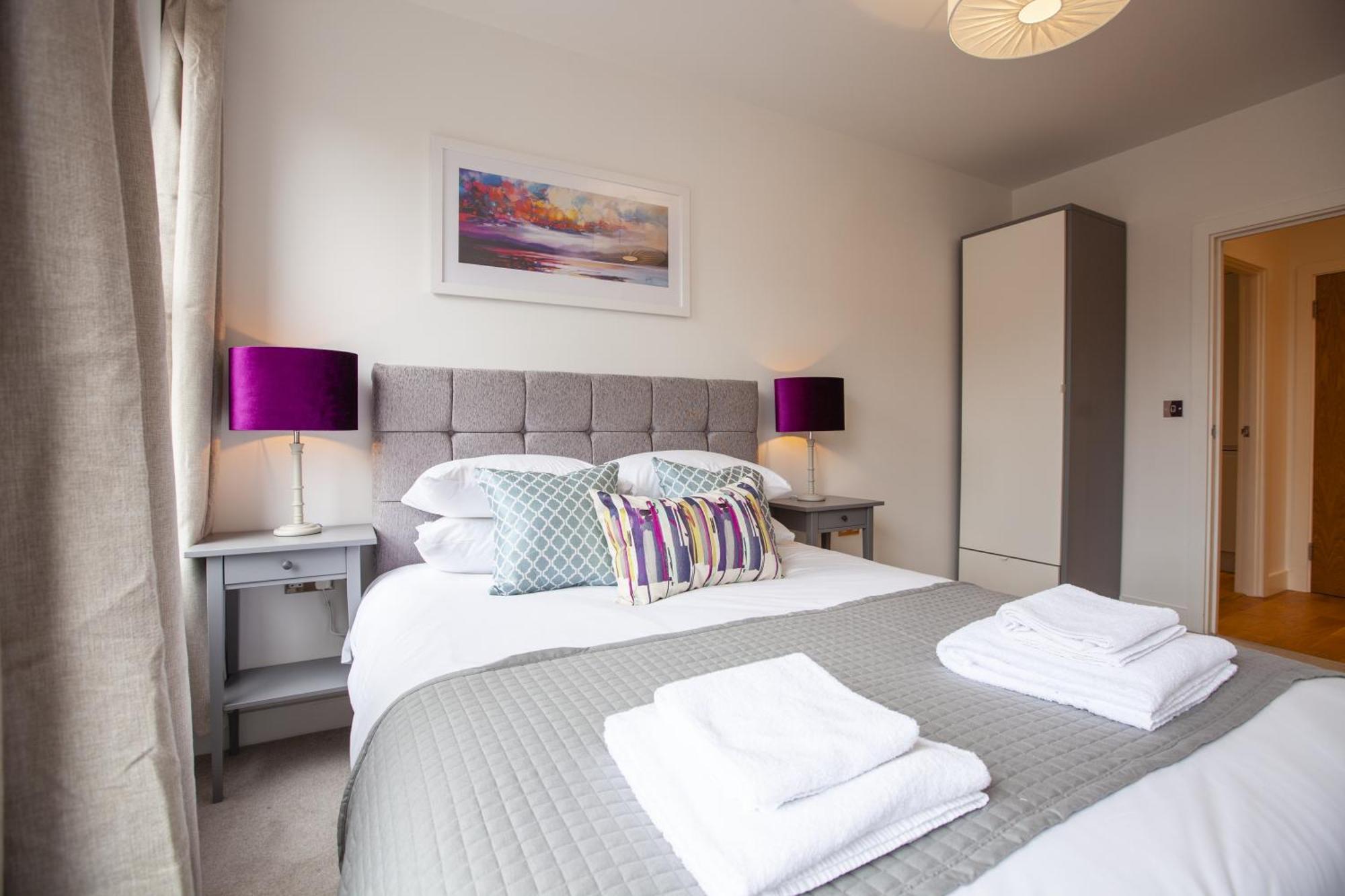 Apartment Urban Living's ~ King Edward Luxury In The Heart Of Windsor