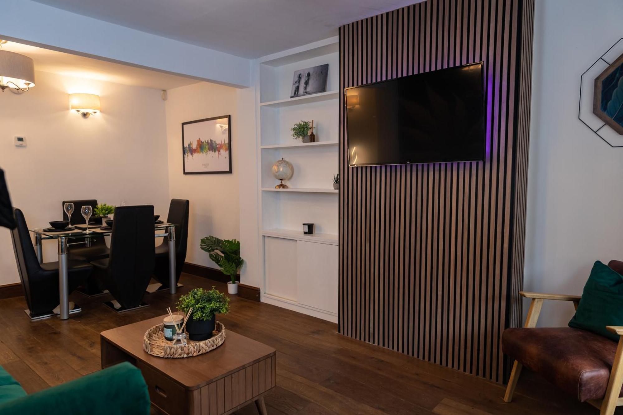Royal Retreat & Lego With Free Parking! Holiday home Windsor