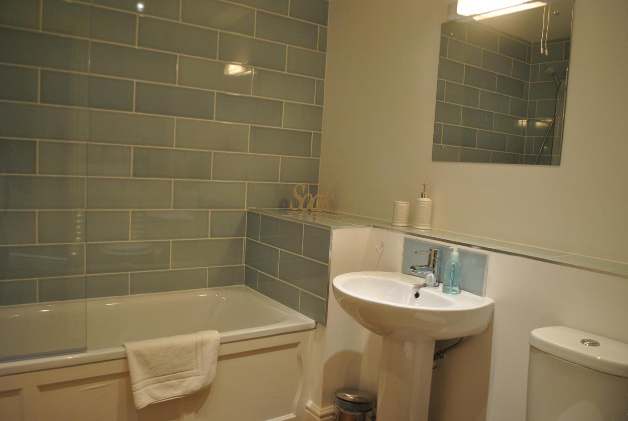 Apartment Lord Raglan House 2br With Parking