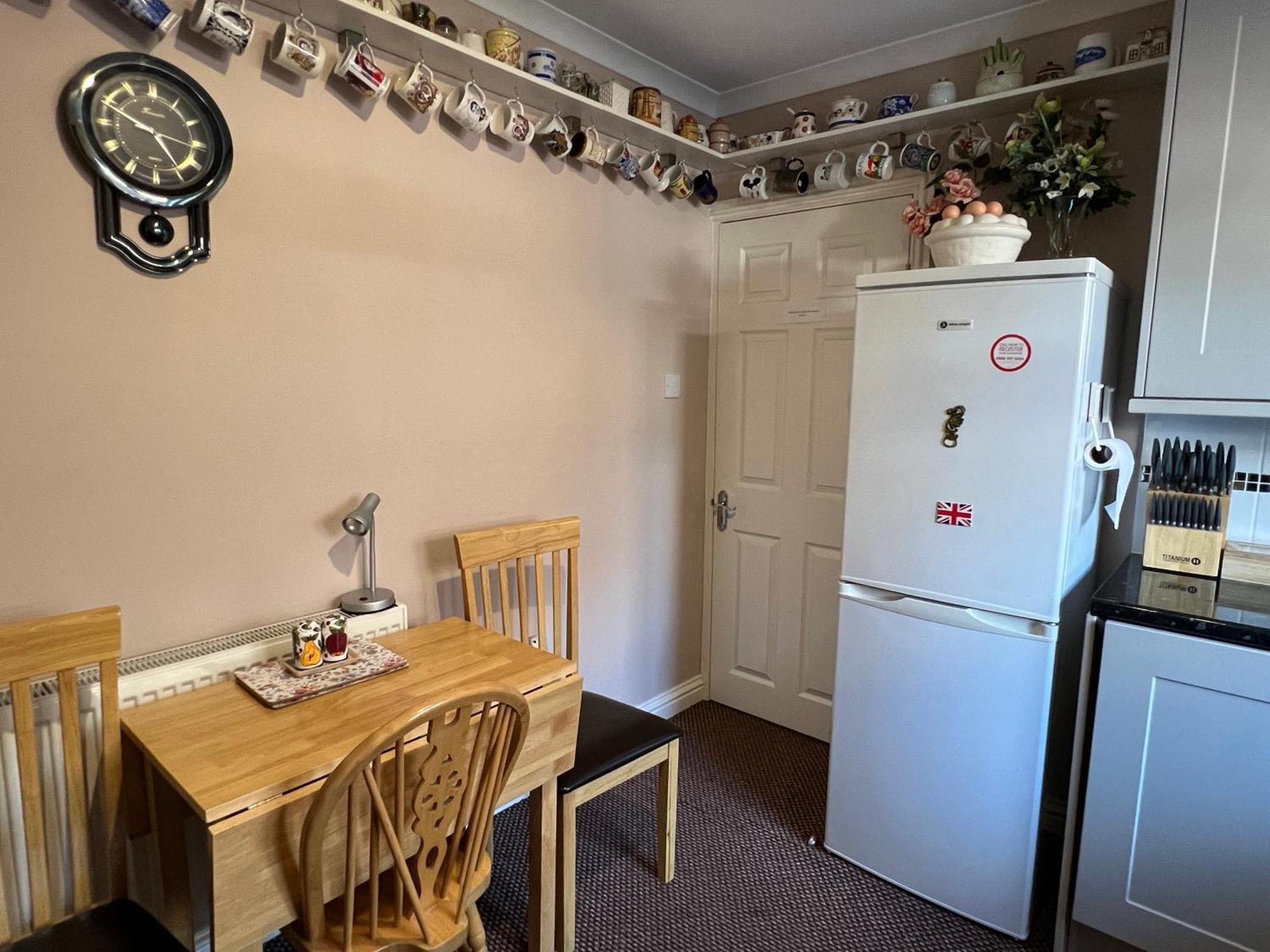 Private In Apartment *