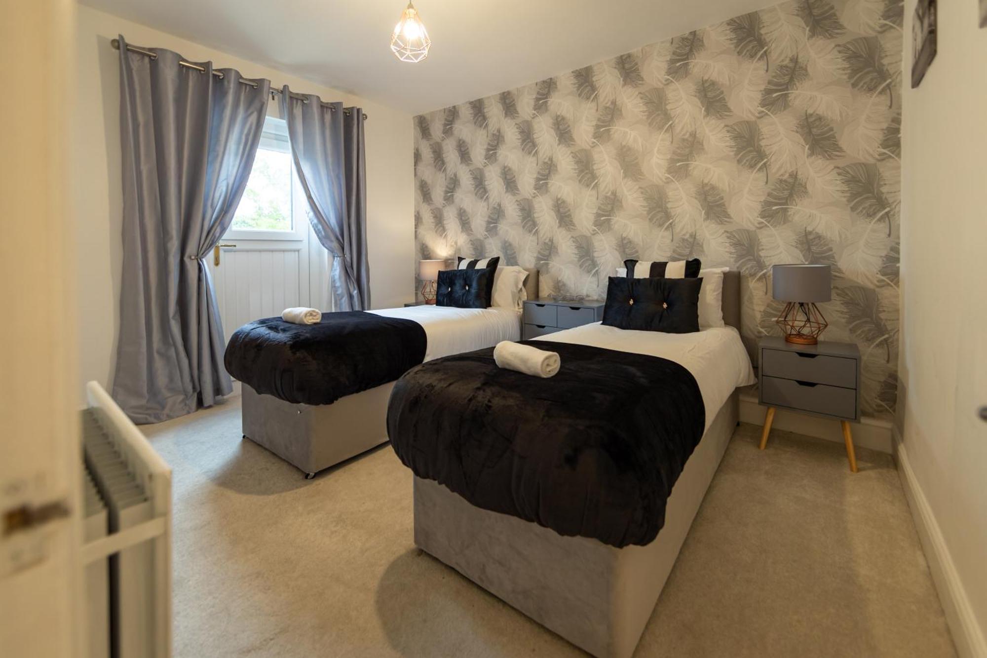 Royal Retreat & Lego With Free Parking! Holiday home Windsor