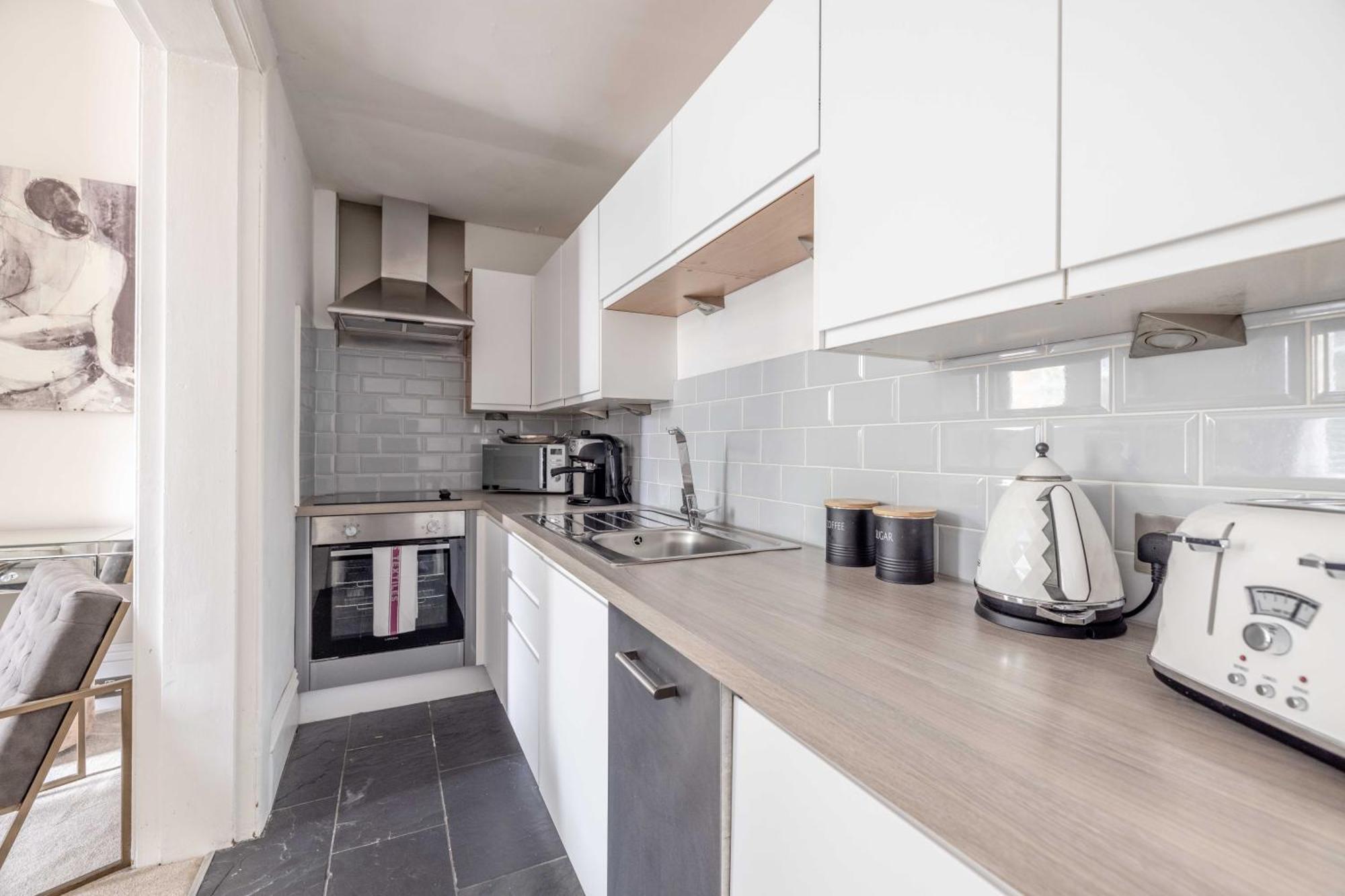Charming Retreat, Cozy 1bed, 1bath Windsor