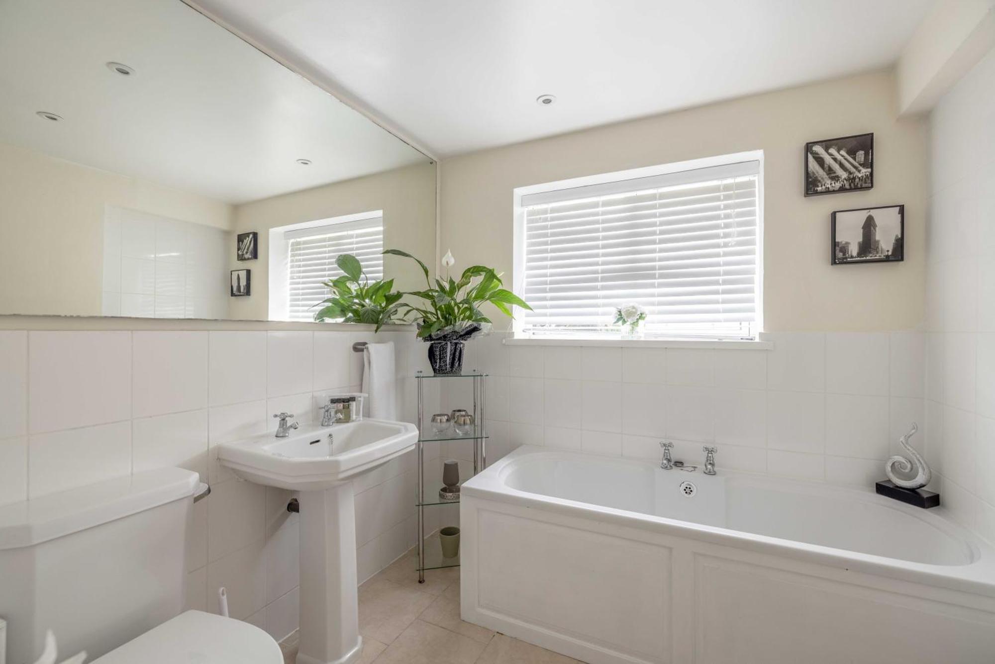 Apartment Charming Retreat, Cozy 1bed, 1bath