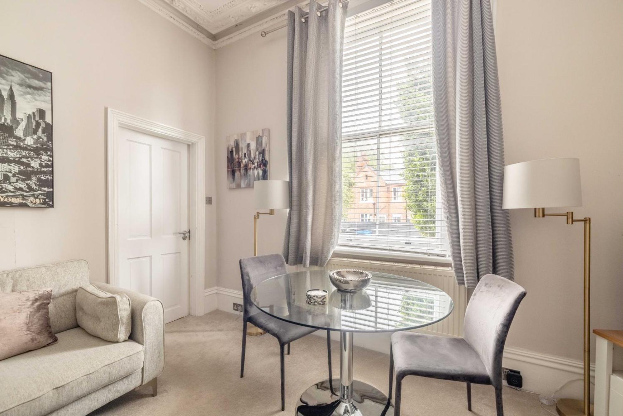 Charming Retreat, Cozy 1bed, 1bath Apartment *