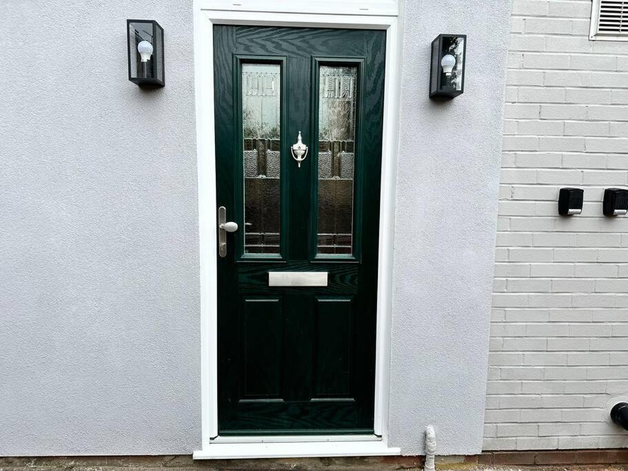 4&5 - Dedworth Road, * Windsor