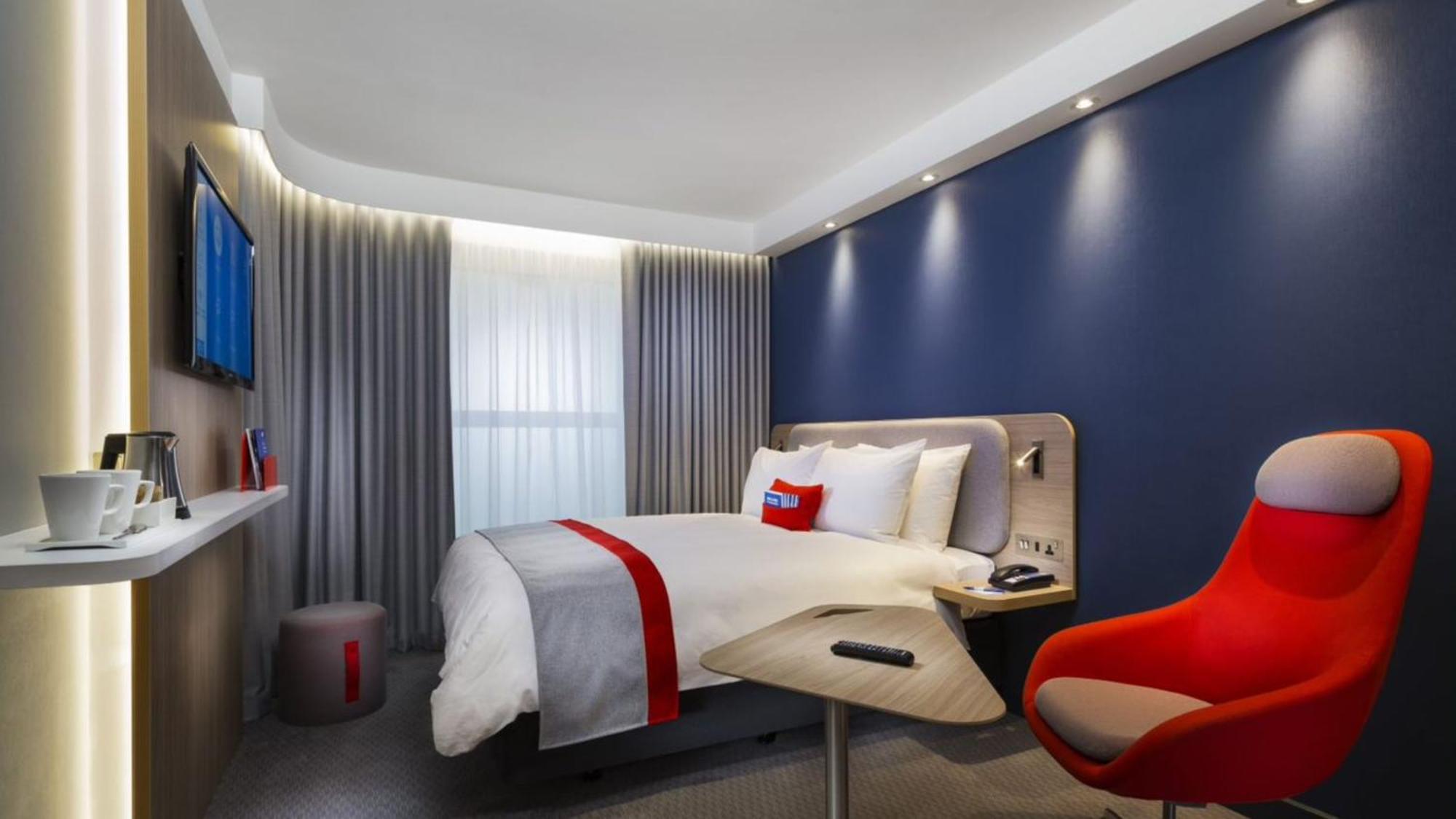 Express By Ihg Hotel 3*