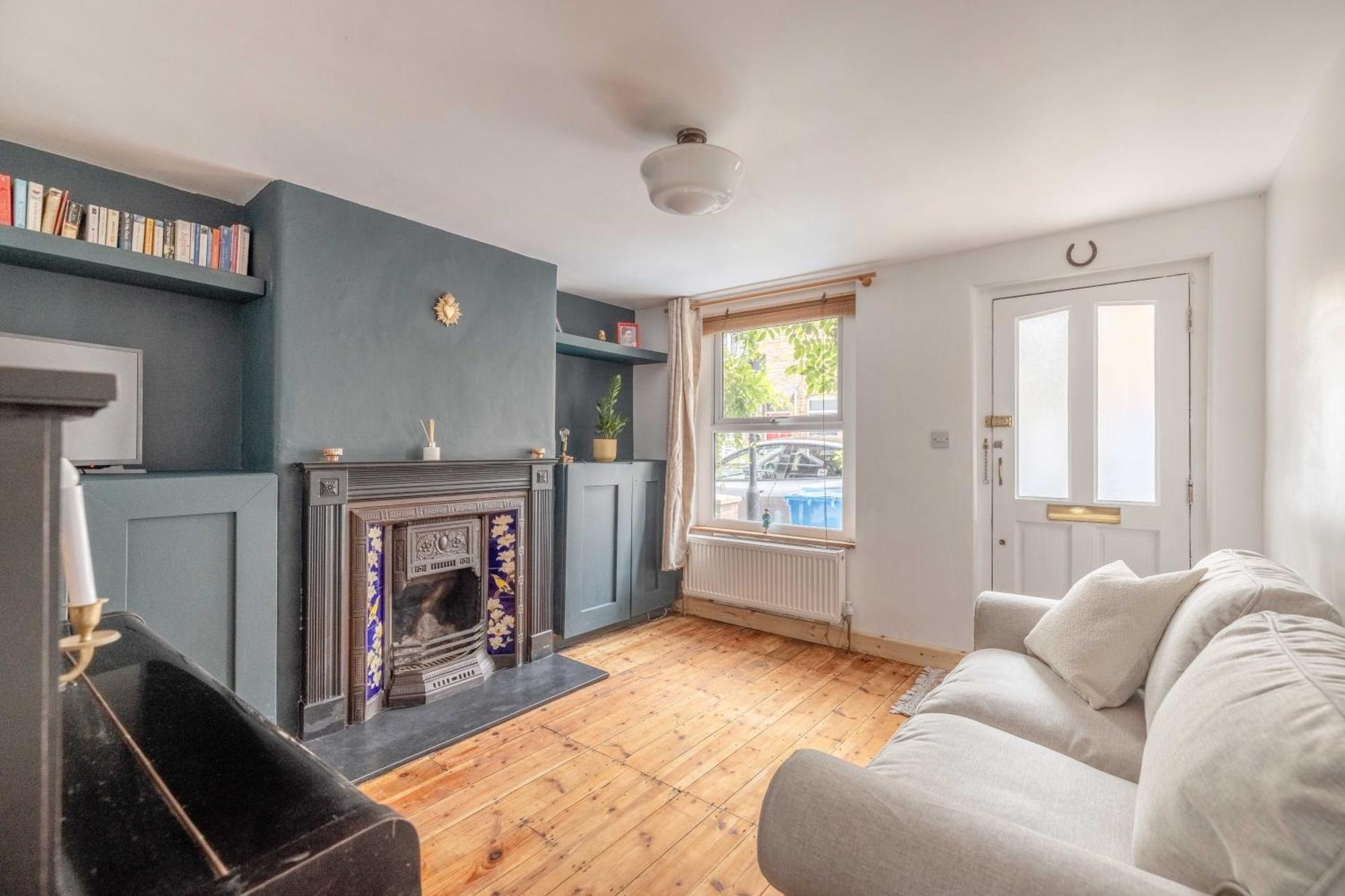Cosy 2-bed Cottage, Close To And Legoland Windsor