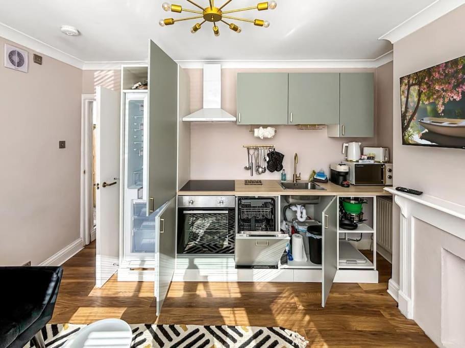 Apartment Super Cool Flats In With Parking And Ev Windsor
