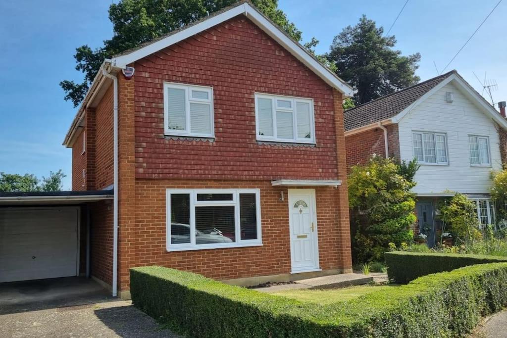 Near Legoland With Free Parking Holiday home