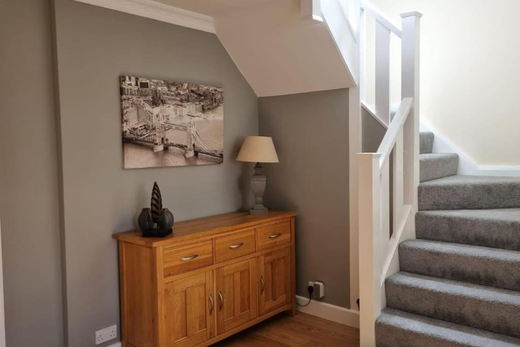 Near Legoland With Free Parking * Windsor
