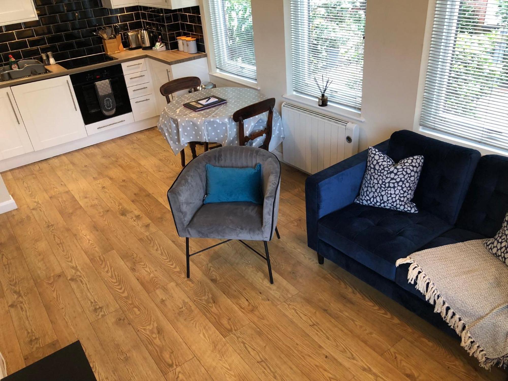 The Courtyard 2 Bedroom Apartments In Central Windsor With Parking * Windsor