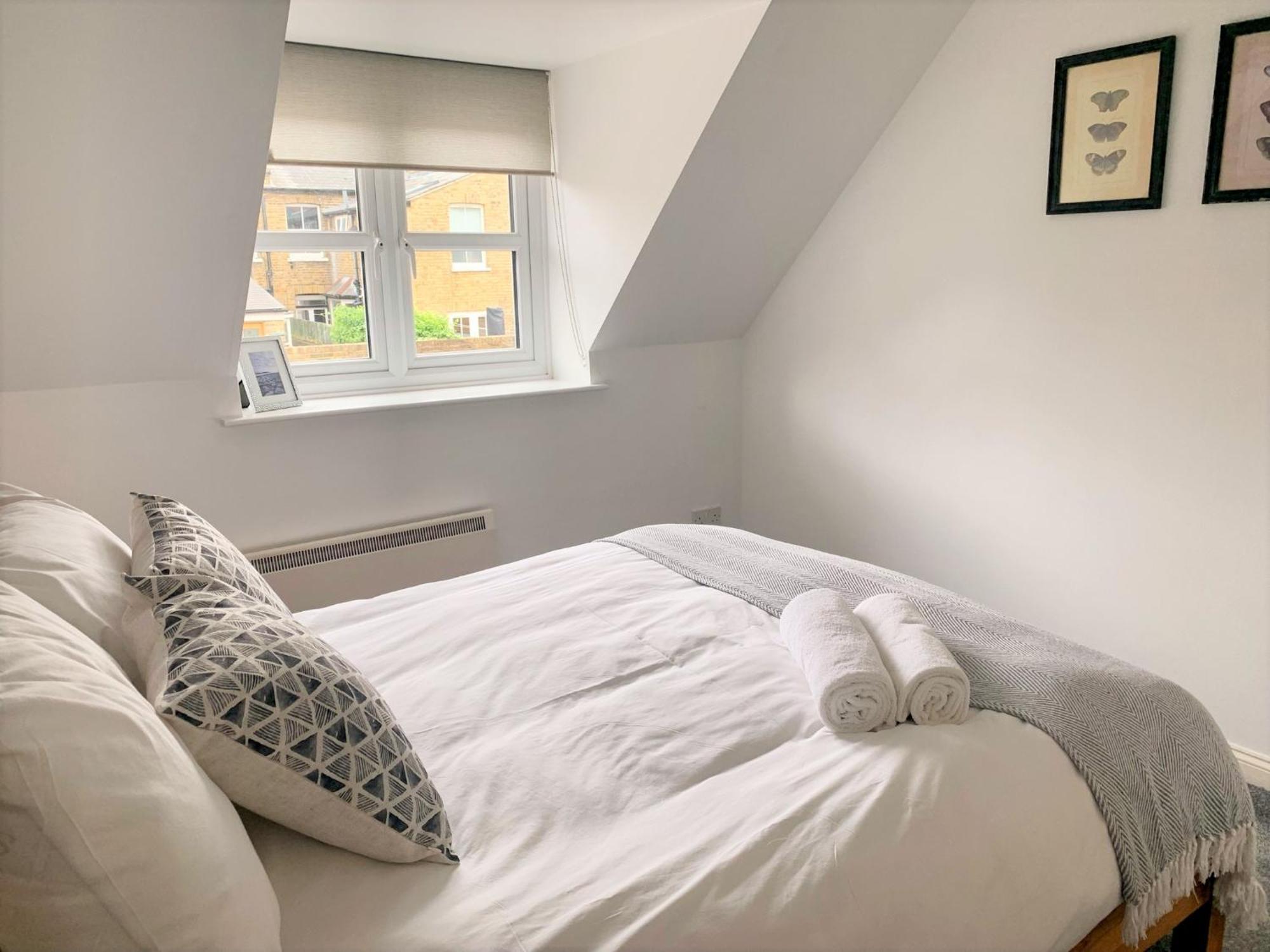 Alexandra Court One Bedroom Central Windsor Flats With Parking