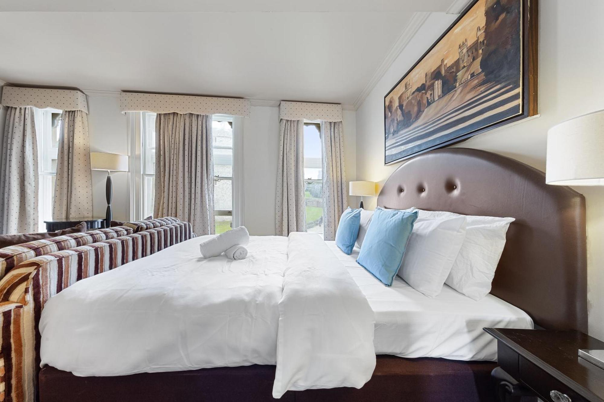 Harte & Garter * Windsor