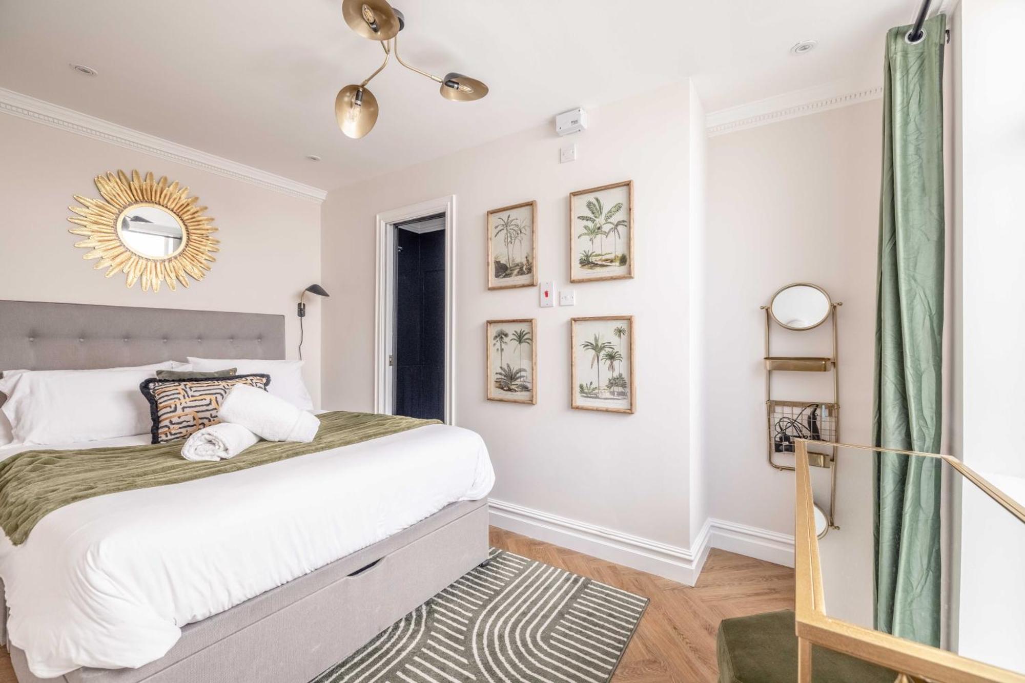Super Cool Flats In With Parking And Ev * Windsor