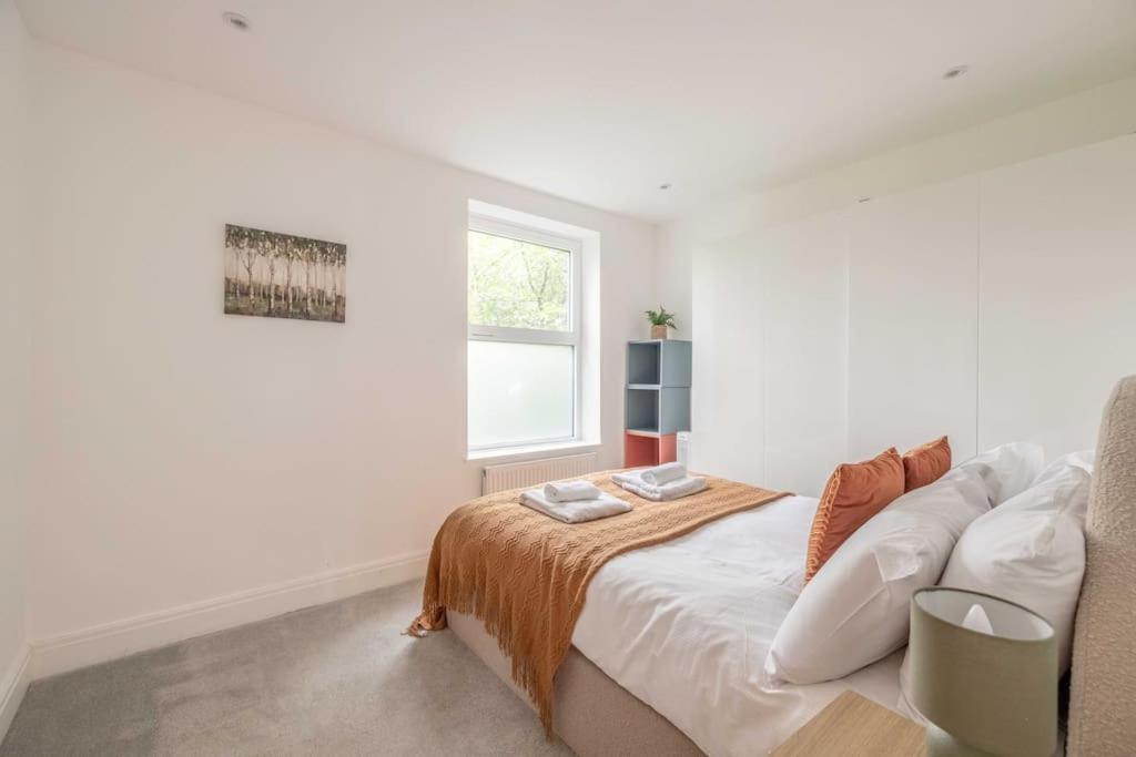 2 Bed Apartment, River Views & Parking Apartamento Windsor