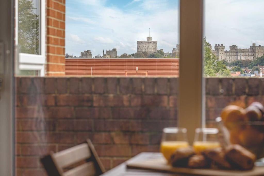 2bed, 2bath Penthouse Near & Long Walk * Windsor