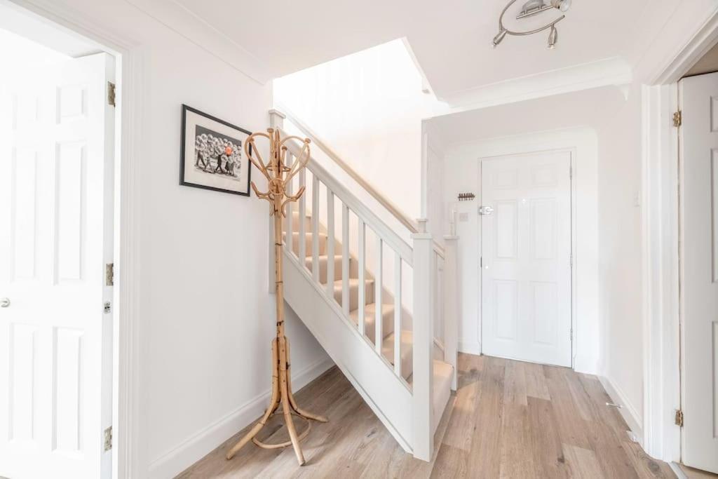 2bed, 2bath Penthouse Near & Long Walk Windsor
