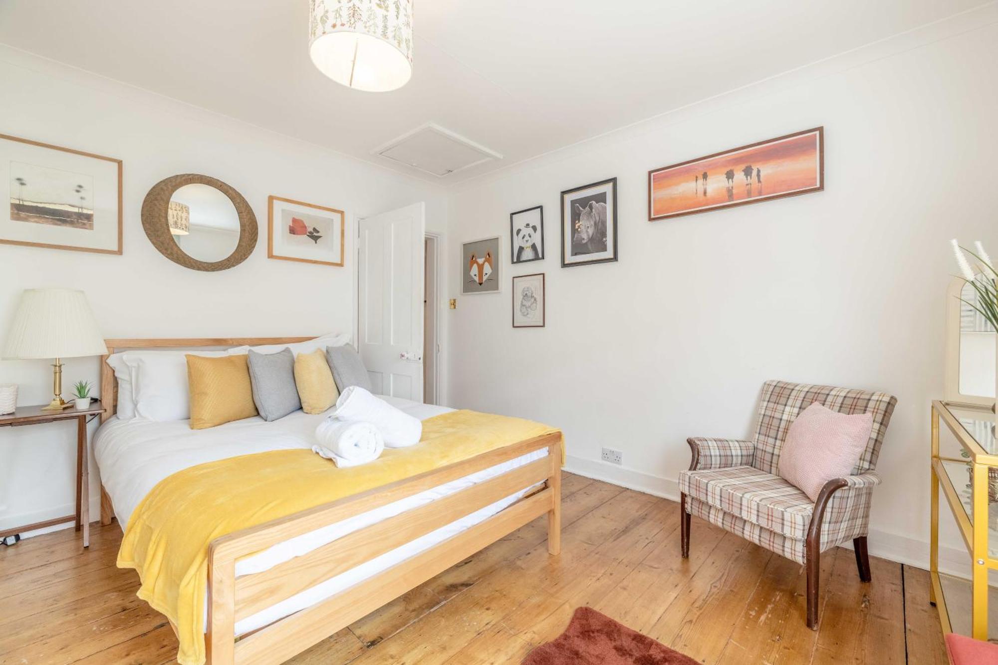 Royal Castle With Alfresco Dining And Parking Sl4 2 Bed 1 Bath Characterful Windsor