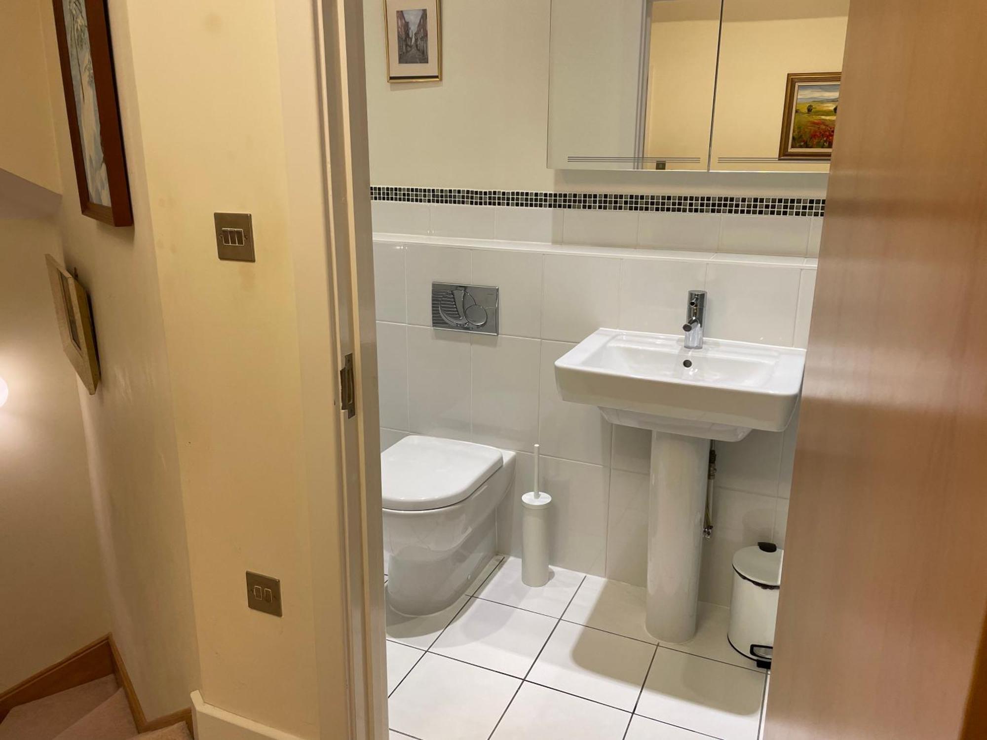 Homestay Floor En-suite Double Bedrooms With Great View Of Castle & Free Parking Windsor