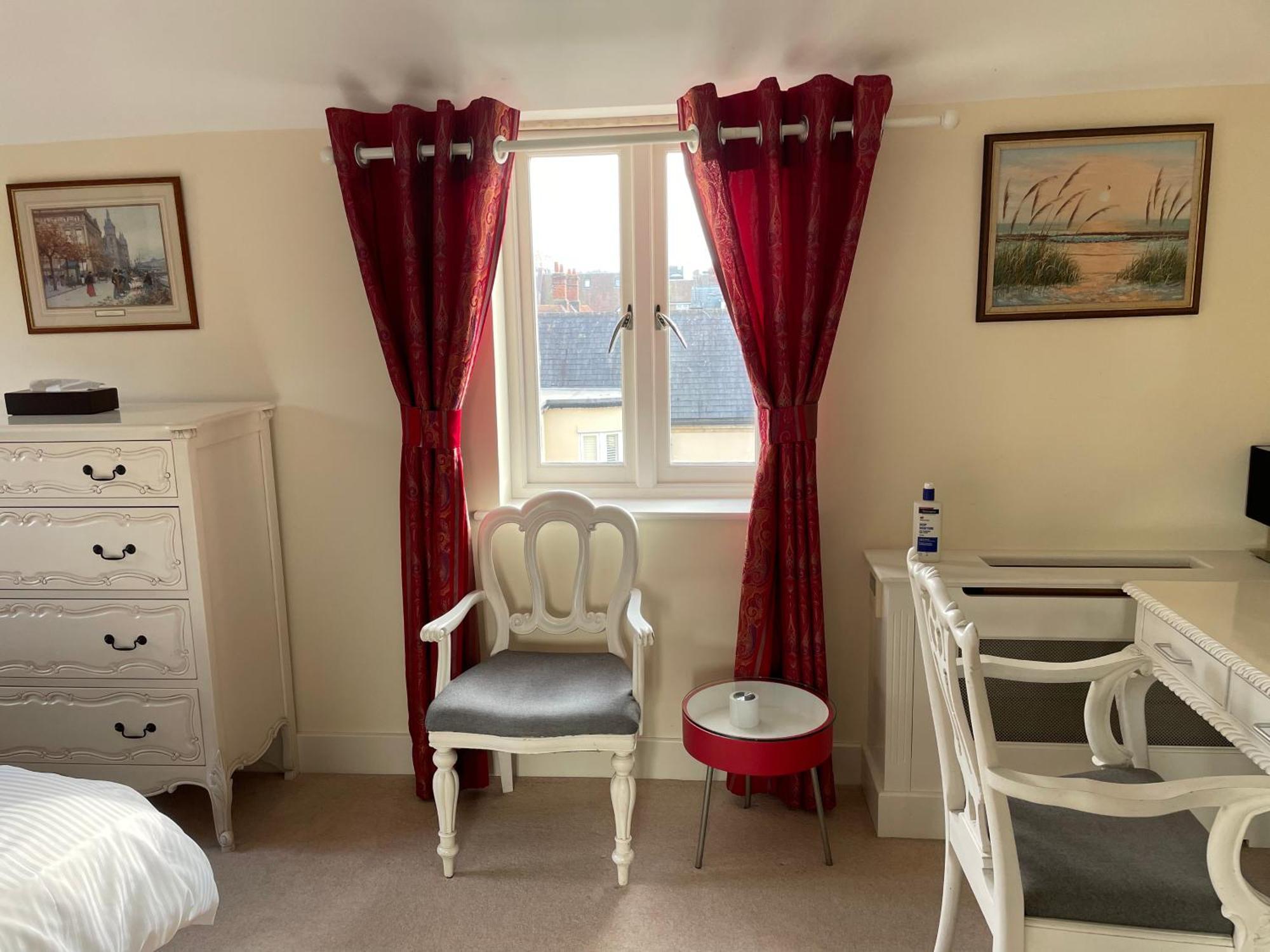 Homestay Floor En-suite Double Bedrooms With Great View Of Castle & Free Parking