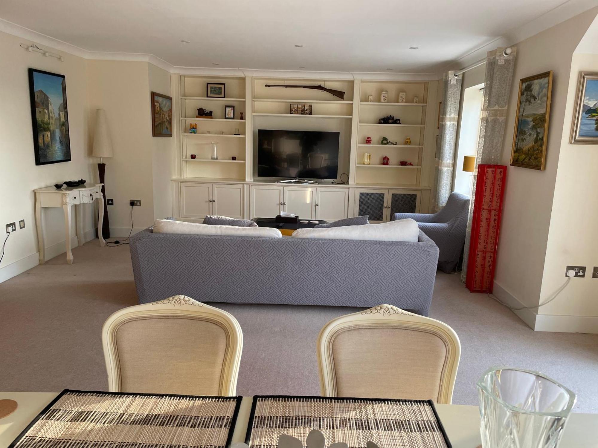Floor En-suite Double Bedrooms With Great View Of Castle & Free Parking Homestay Windsor