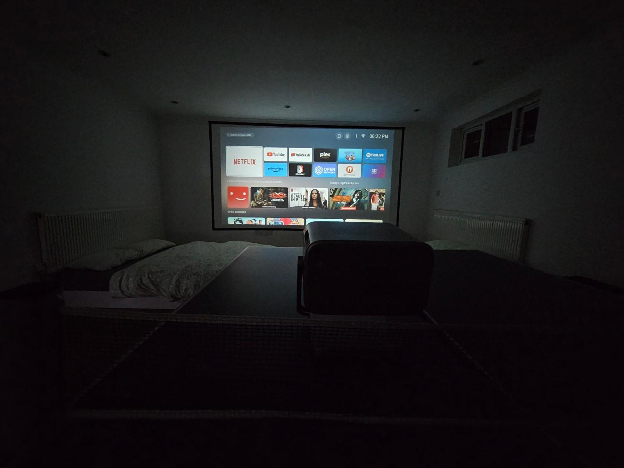 Chalet Large Annexe With Games Pool Table Ping Pong Air Hockey Movie Projector Windsor