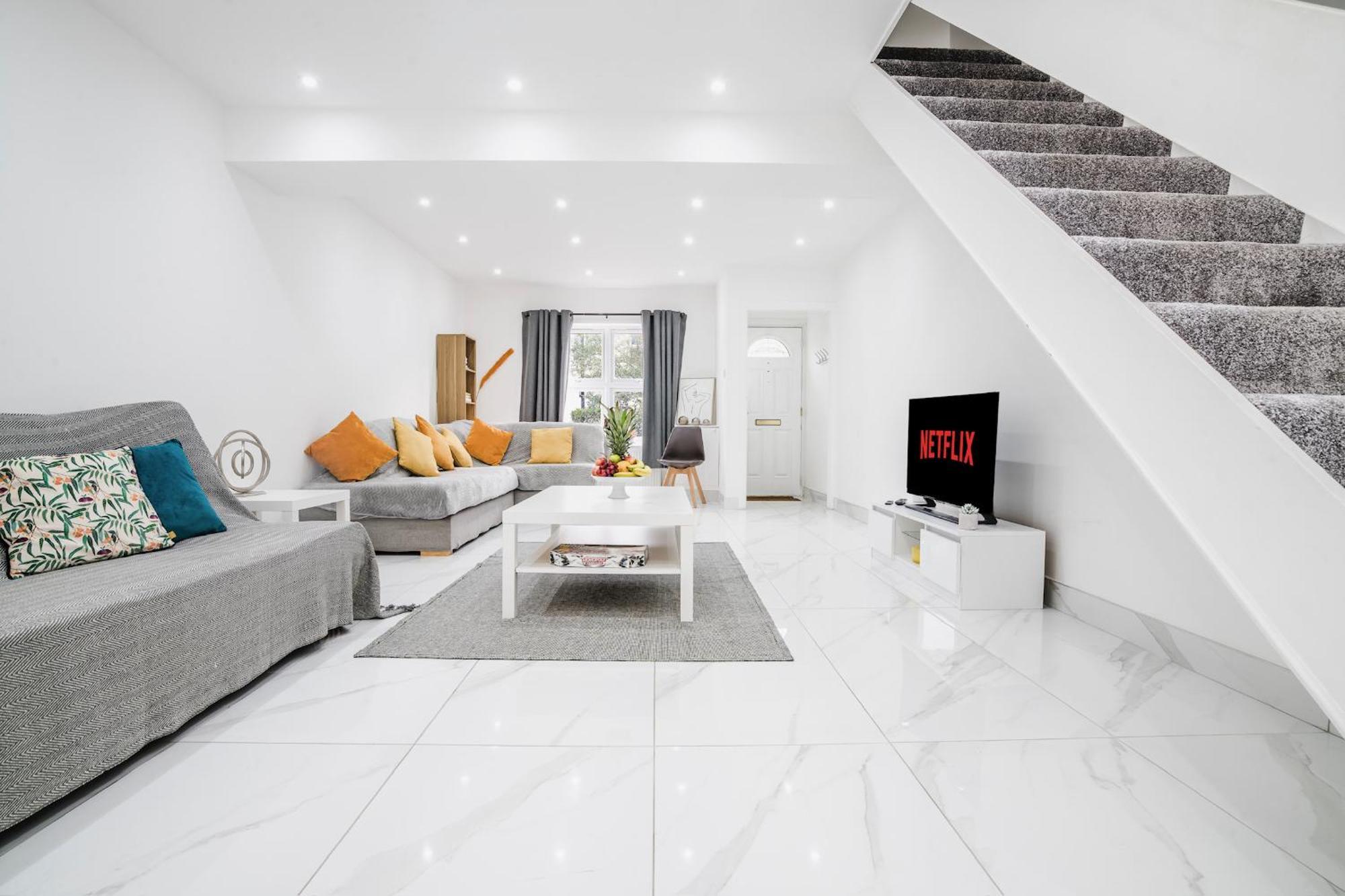 Street Retreat, Holiday home