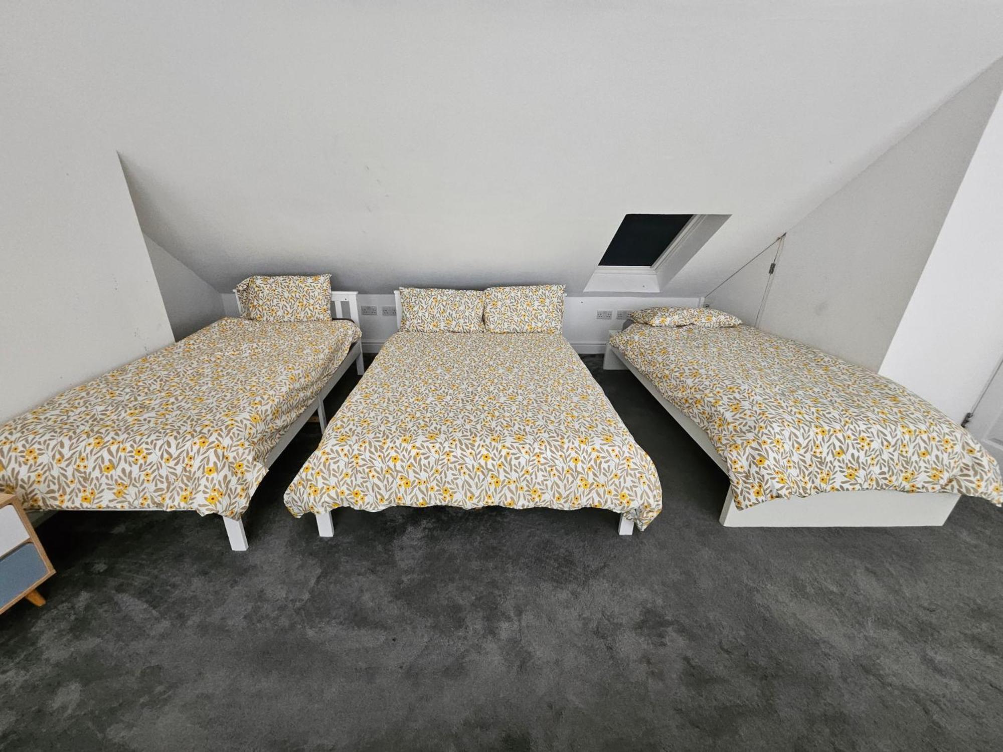 Apartment Self Contained Near Attractions!