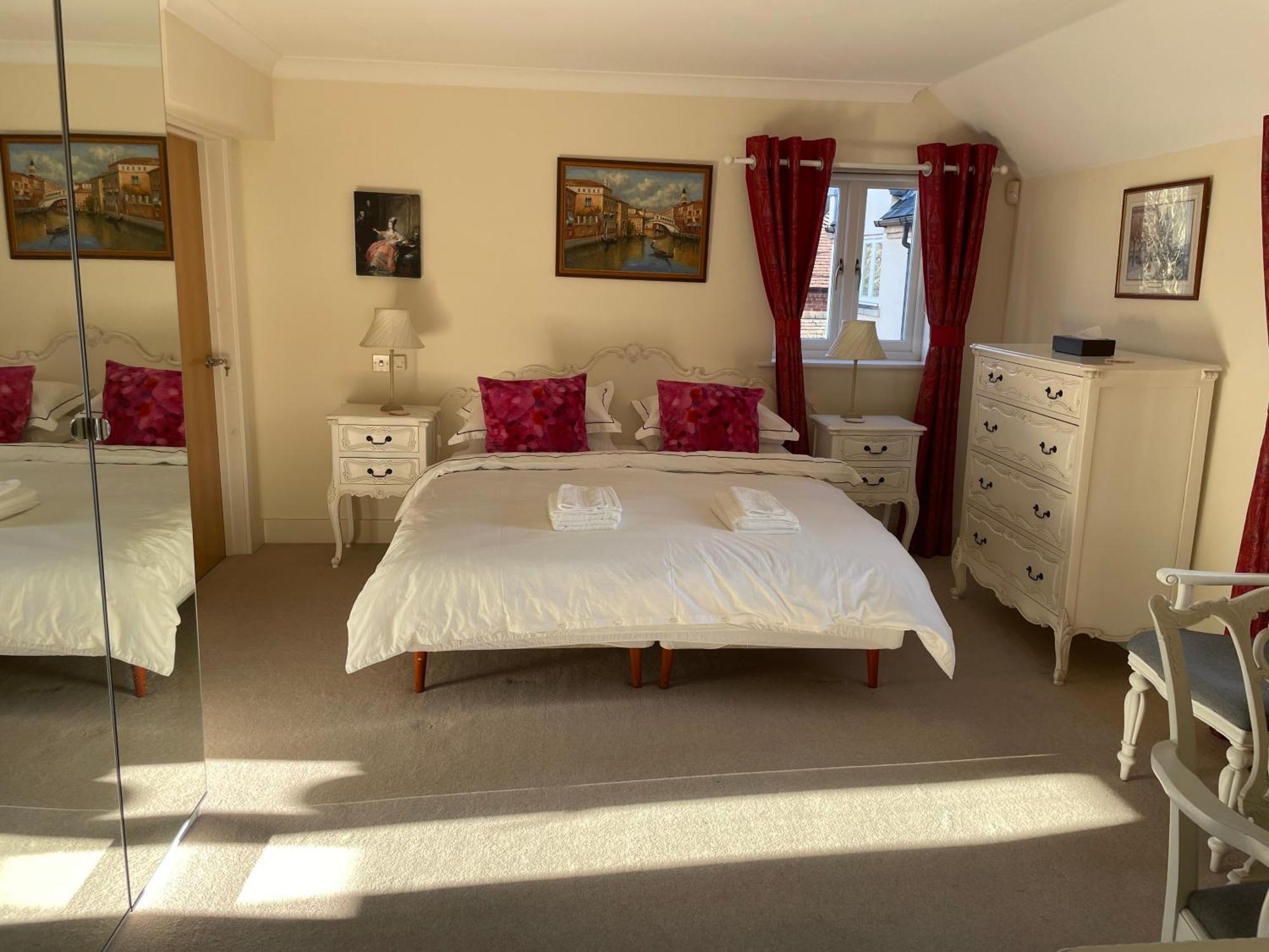 Homestay Floor En-suite Double Bedrooms With Great View Of Castle & Free Parking Windsor
