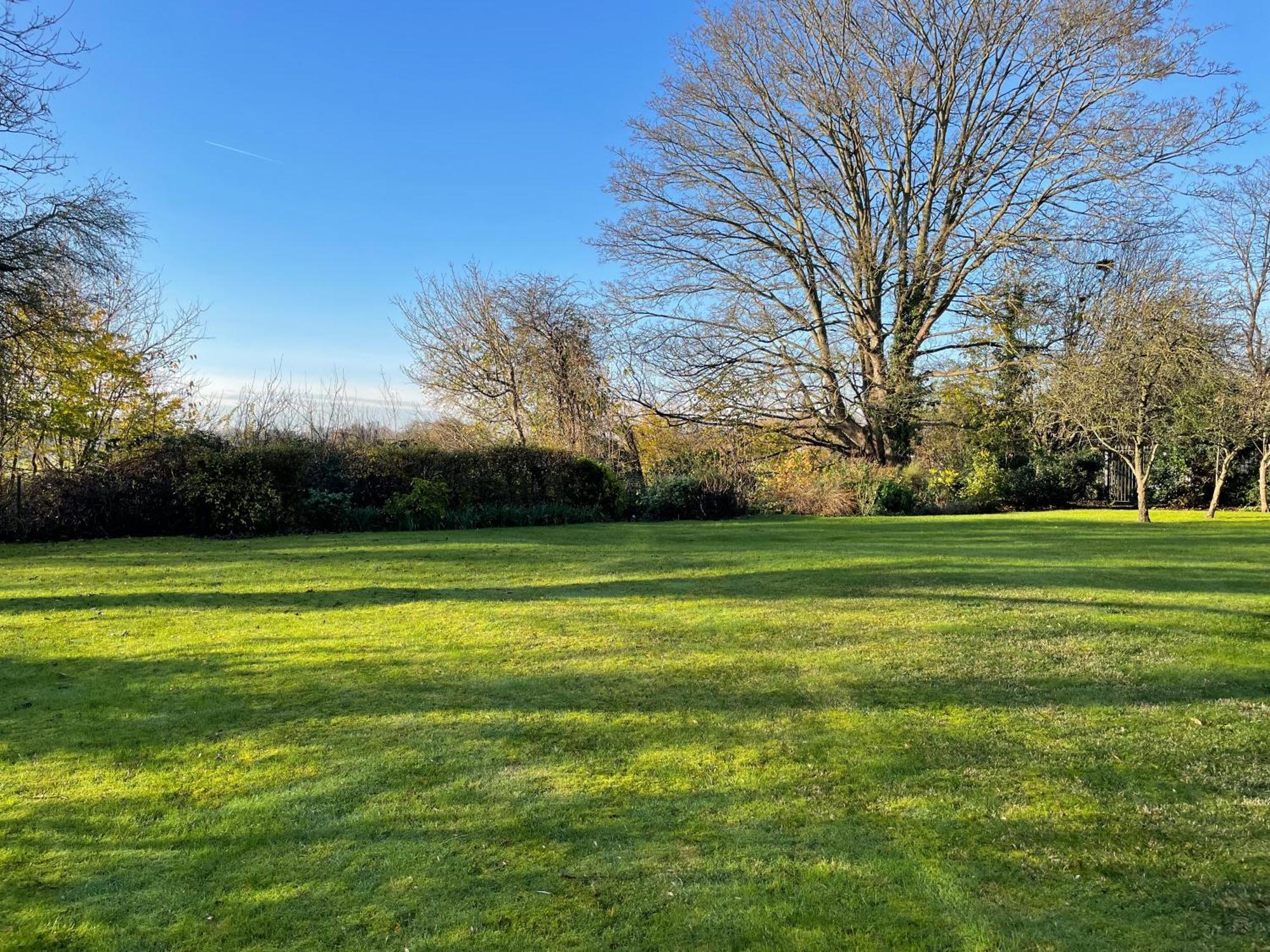 Homestay Floor En-suite Double Bedrooms With Great View Of Castle & Free Parking *
