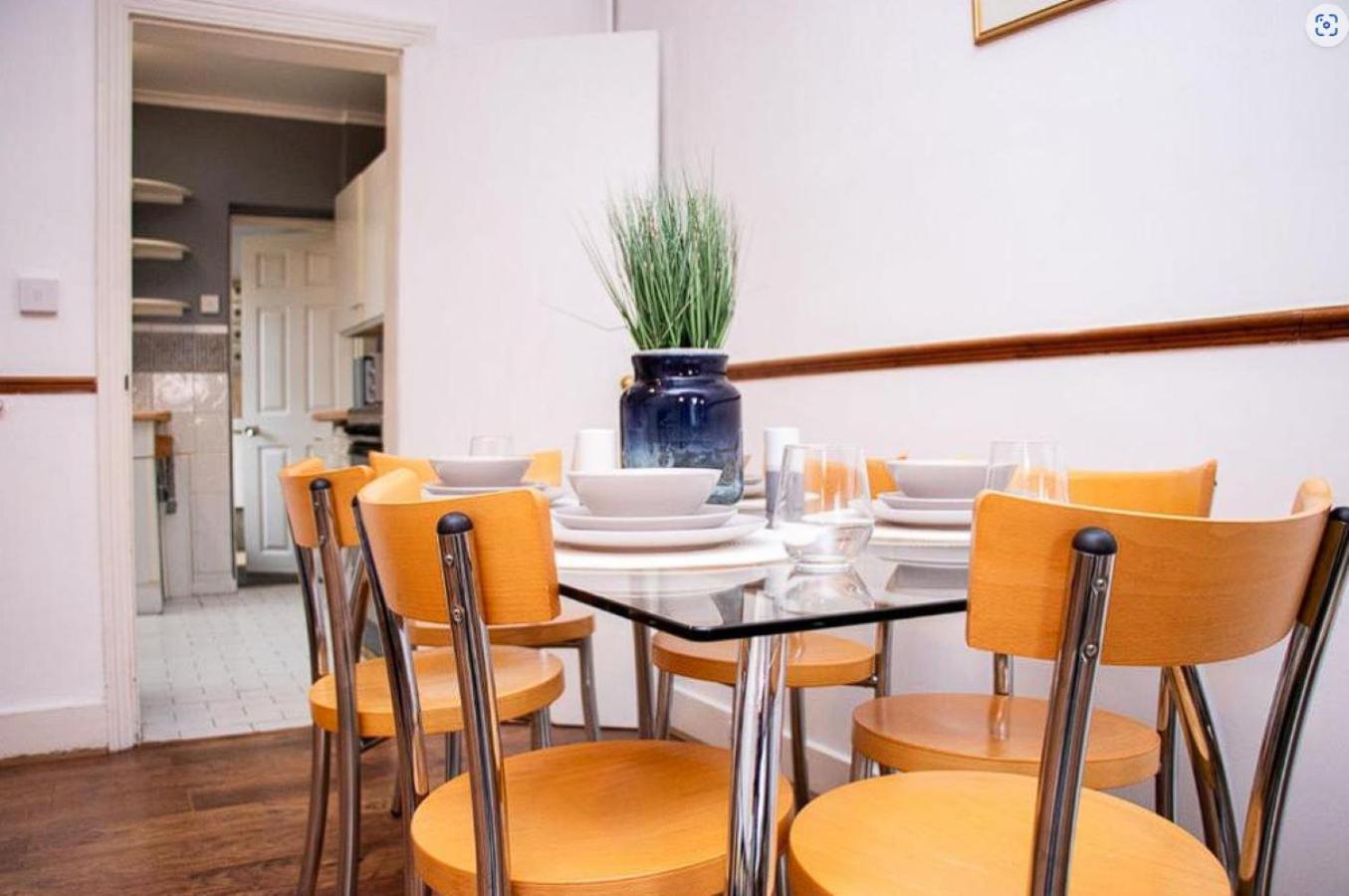 Heartwarming With Free Parking That Is Perfect For Relaxation * Windsor