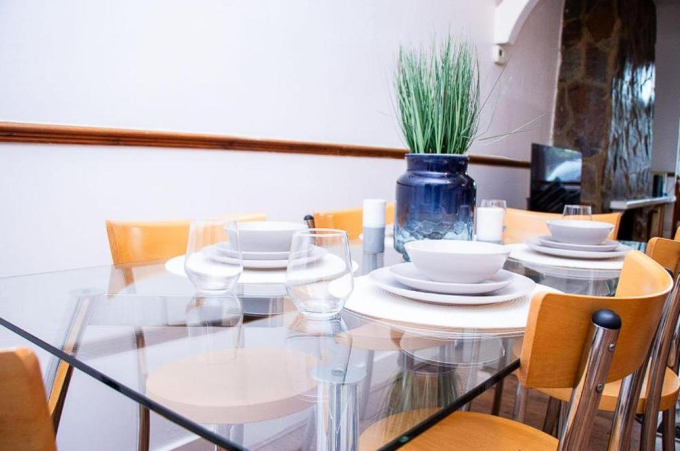 Holiday home Heartwarming With Free Parking That Is Perfect For Relaxation *