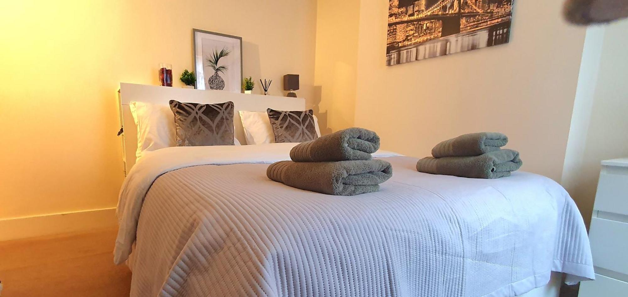 Inviting 2-bed In Windsor