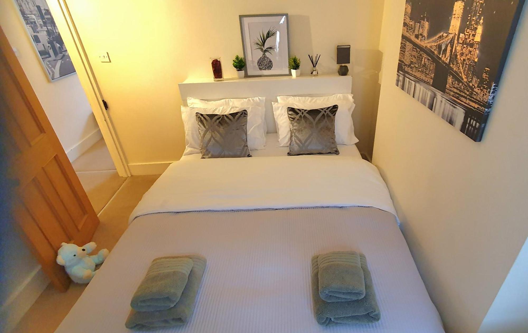 Inviting 2-bed In Holiday home