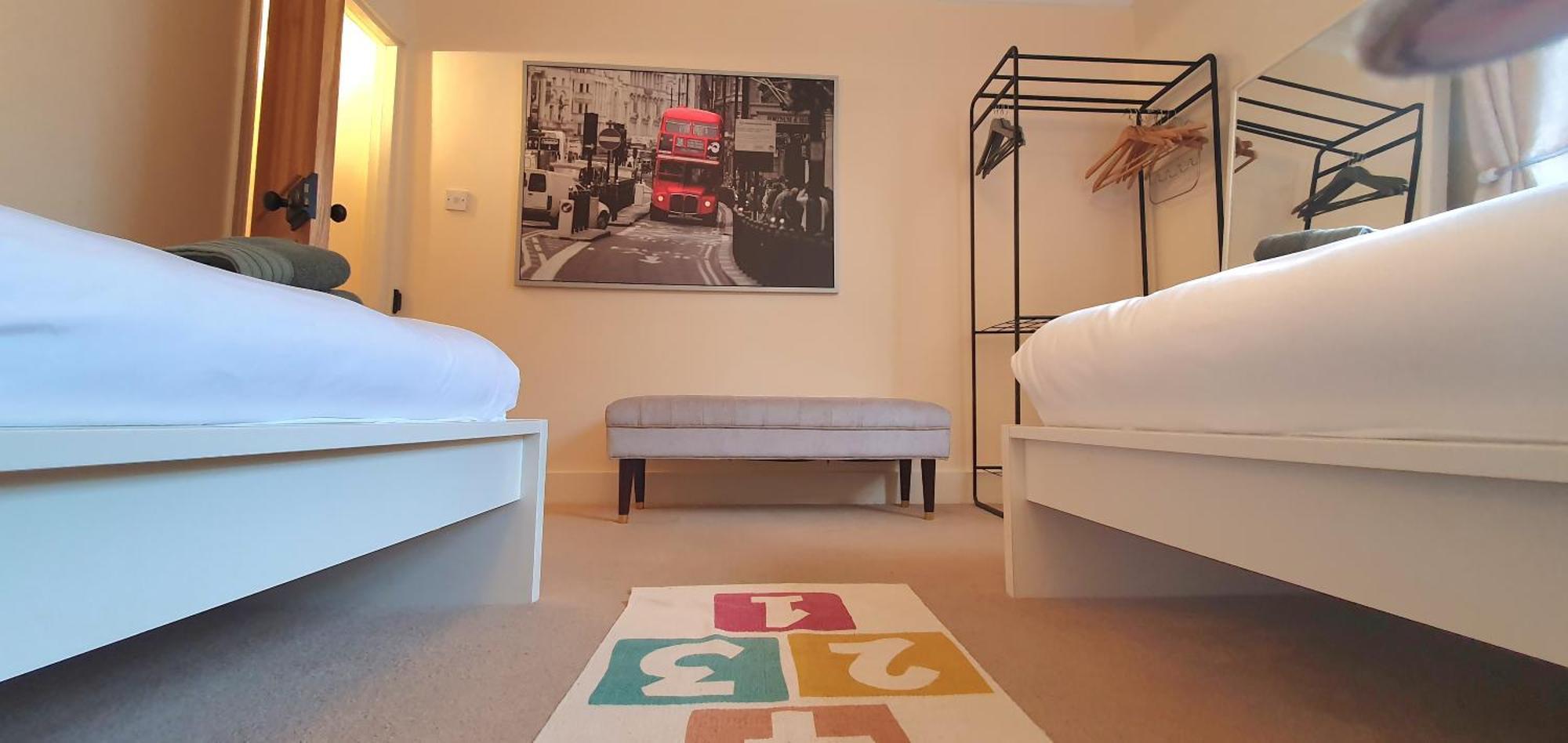 Inviting 2-bed In Holiday home *