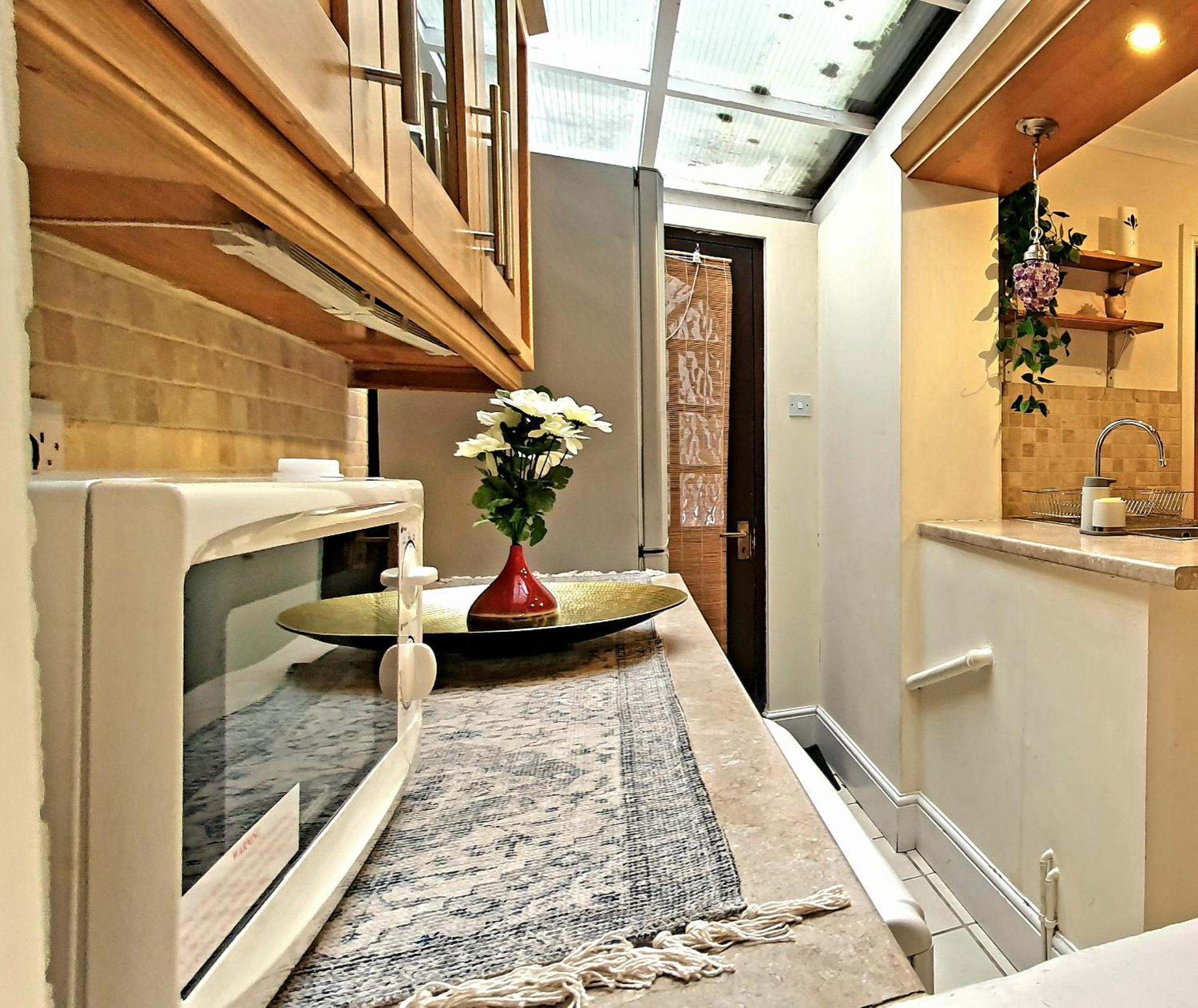 Inviting 2-bed In Holiday home