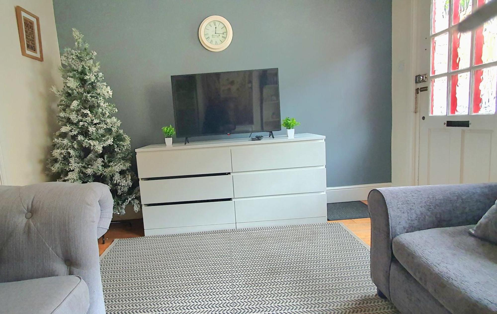 Holiday home Inviting 2-bed In Windsor