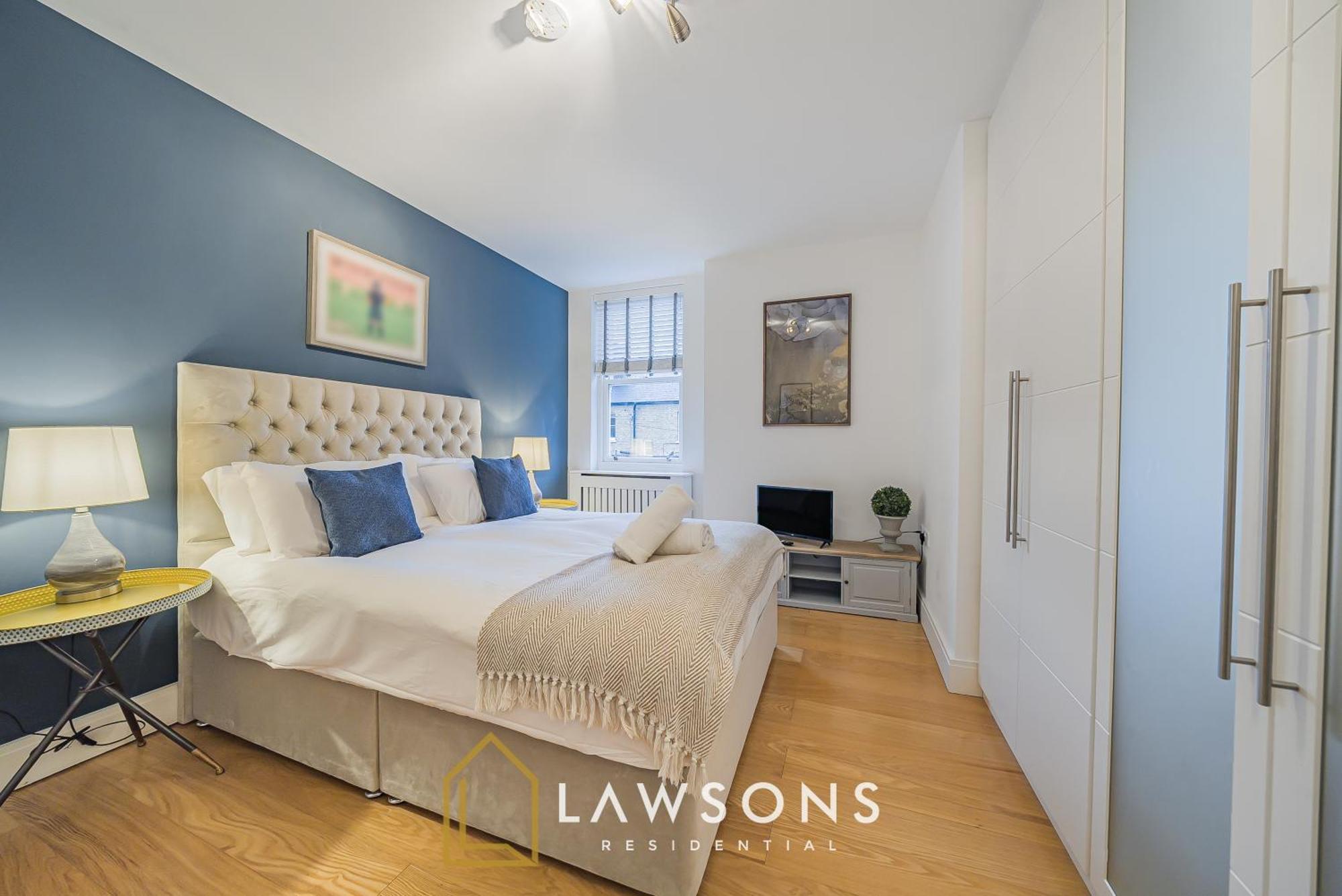 Downtown Living By Lawsons *