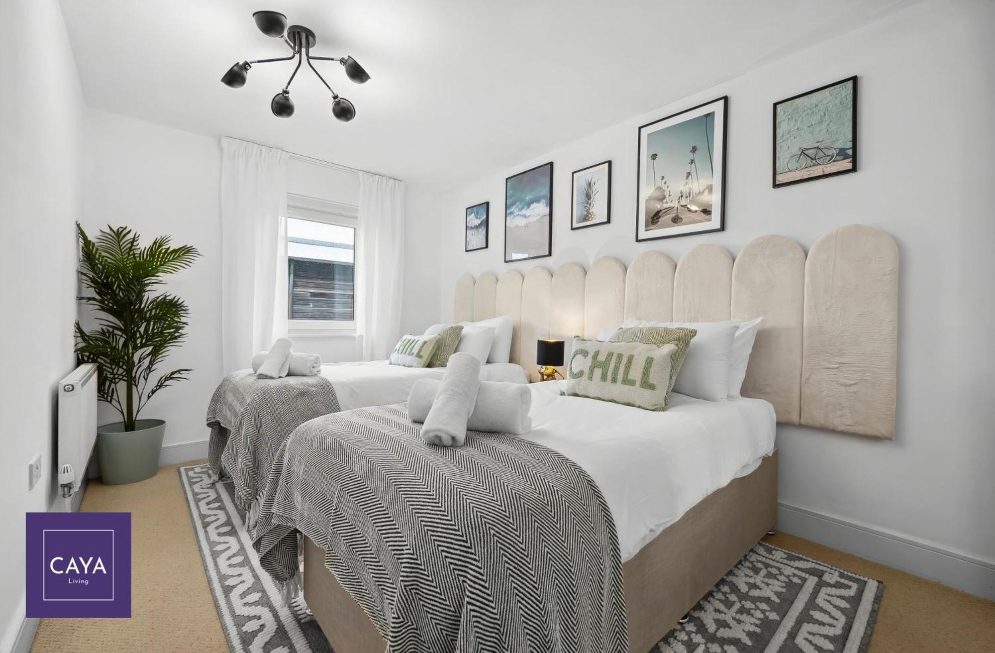 Caya Living New Luxe 2br In Berkshire - Legoland - Castle - Heathrow Sleeps 6 - Private Gated Parking Apartamento *