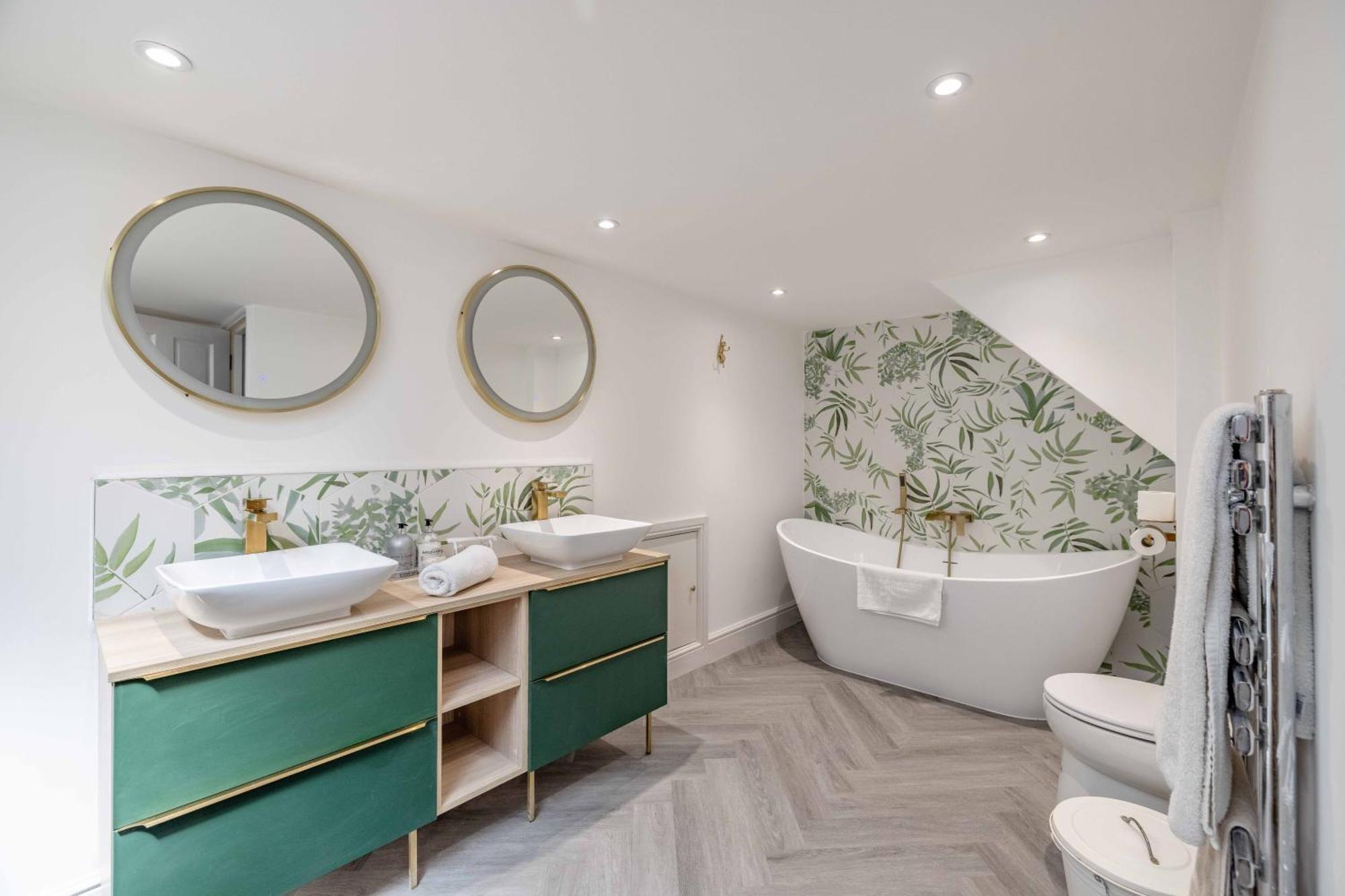 Charming 2 Bed,2 Bath Flat By The Long Walk Apartment Windsor
