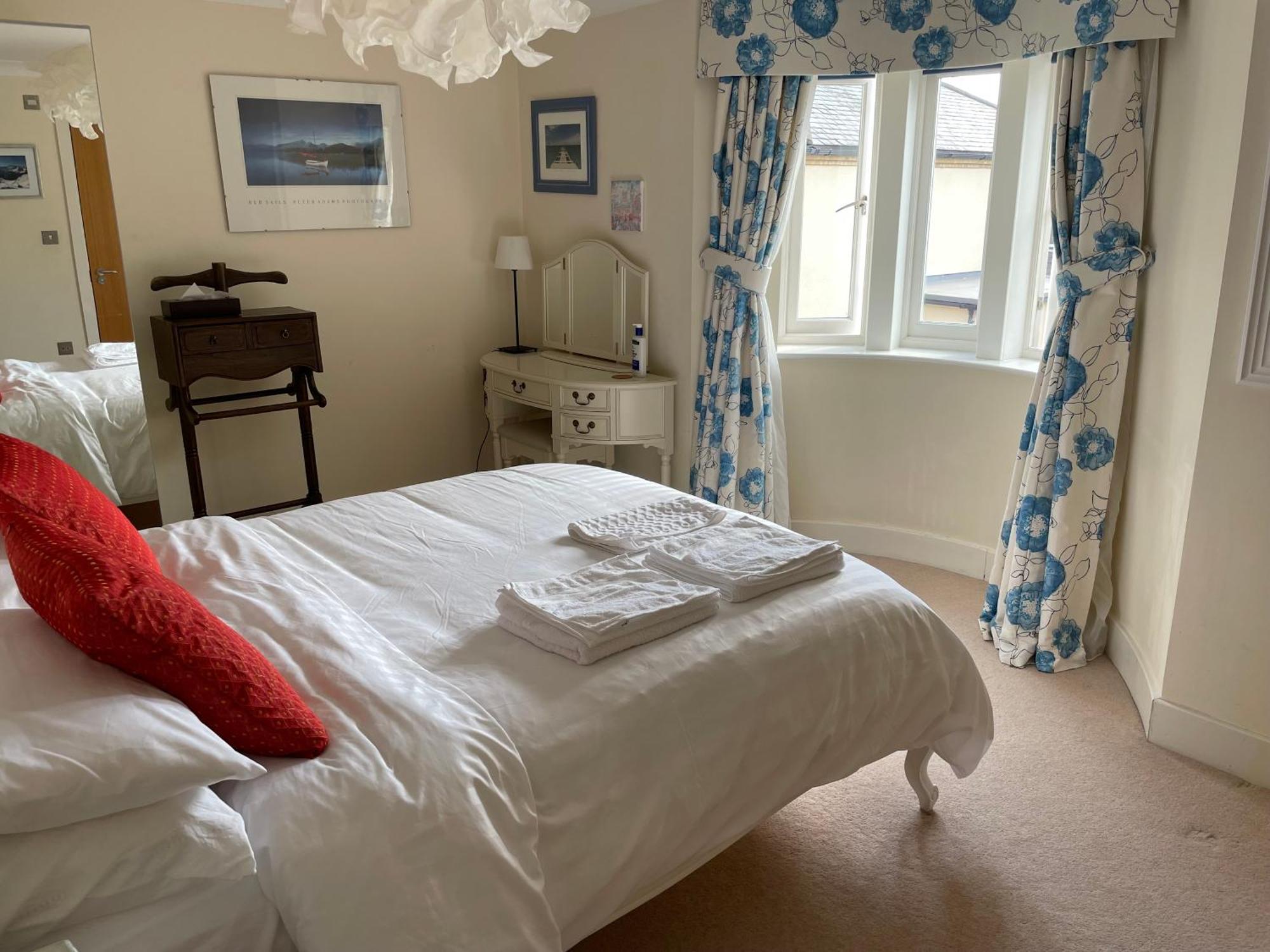 Homestay Floor En-suite Double Bedrooms With Great View Of Castle & Free Parking