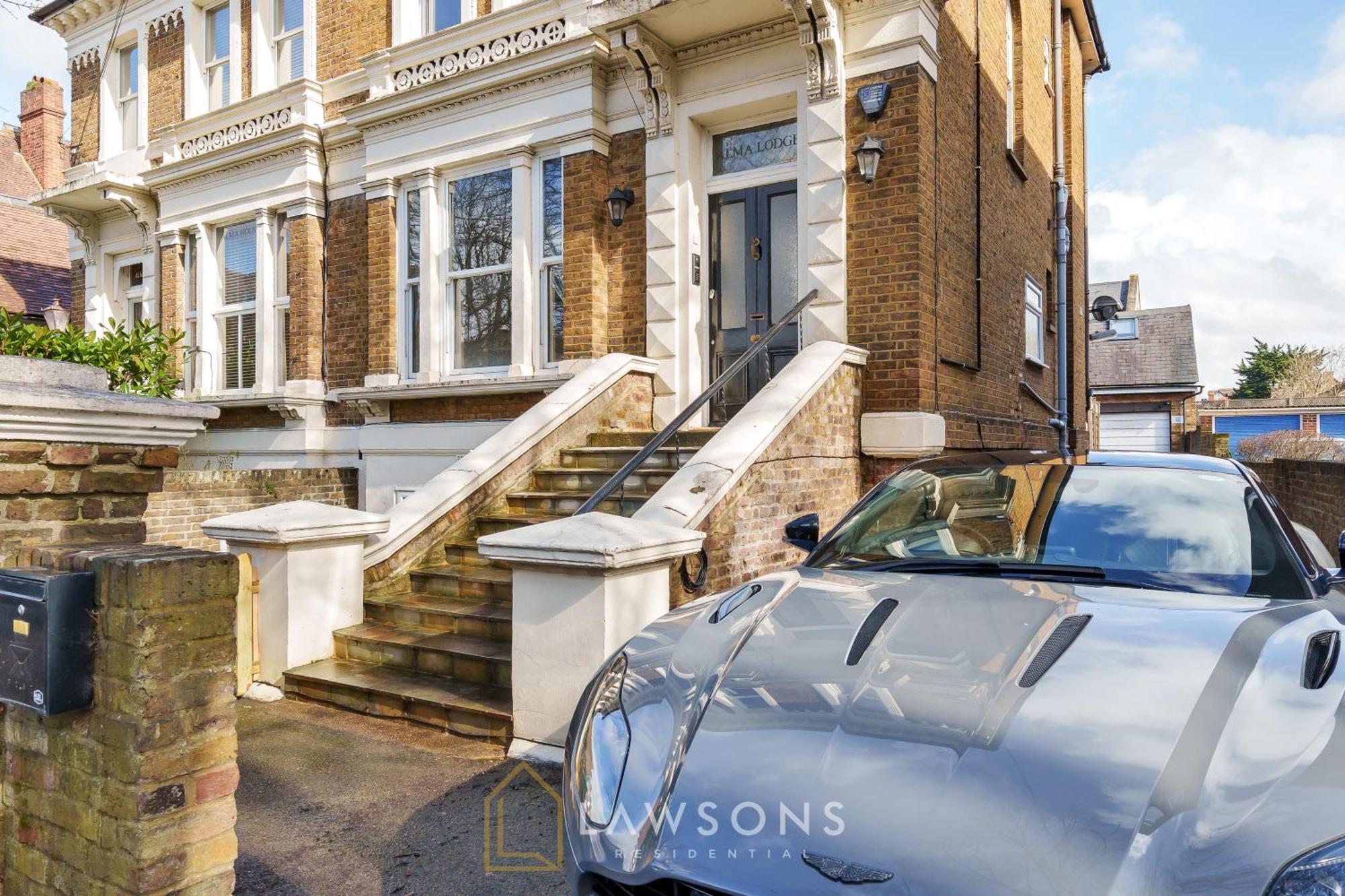 Loft Living By Lawsons With Parking Apartment *