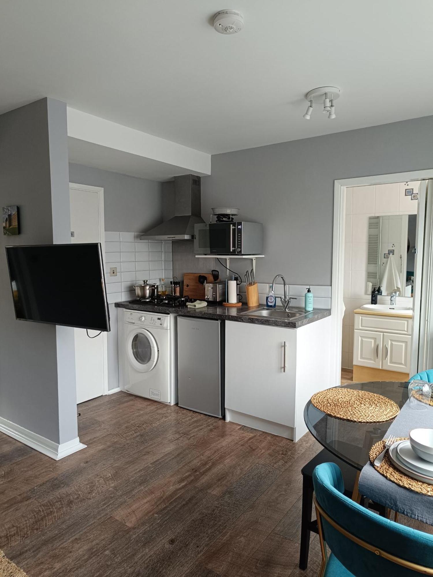 Modern With Parking Near Castle & Legoland