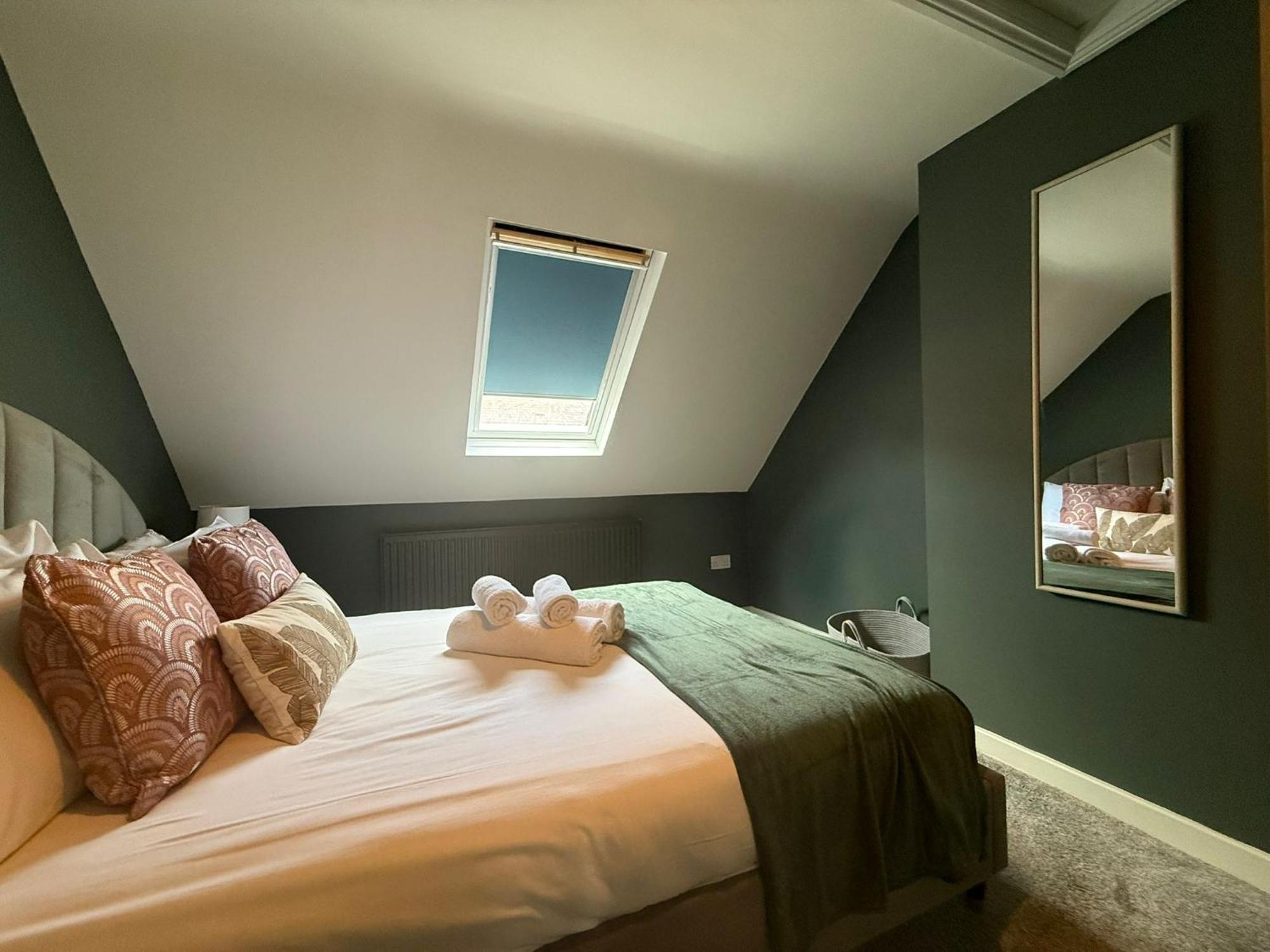 Charming In - Walk To Castle &shops! Holiday home Windsor