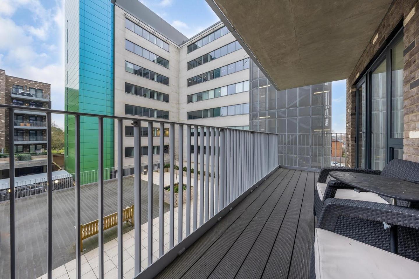 2bed 2bath Near Villa Windsor