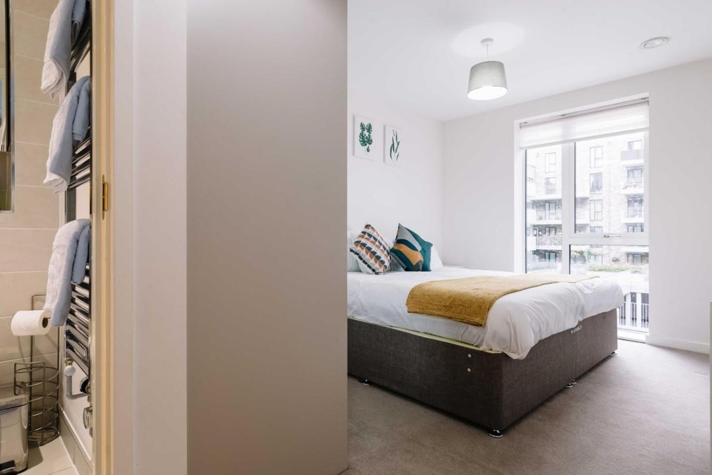 2bed 2bath Near *