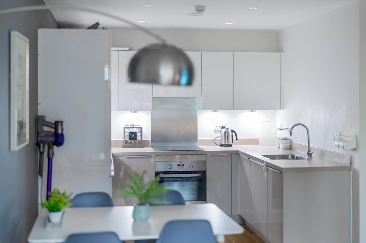 2bed 2bath Near Villa