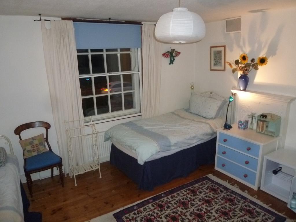 Bed & Breakfast Manor Cottage Bed And Breakfast Windsor